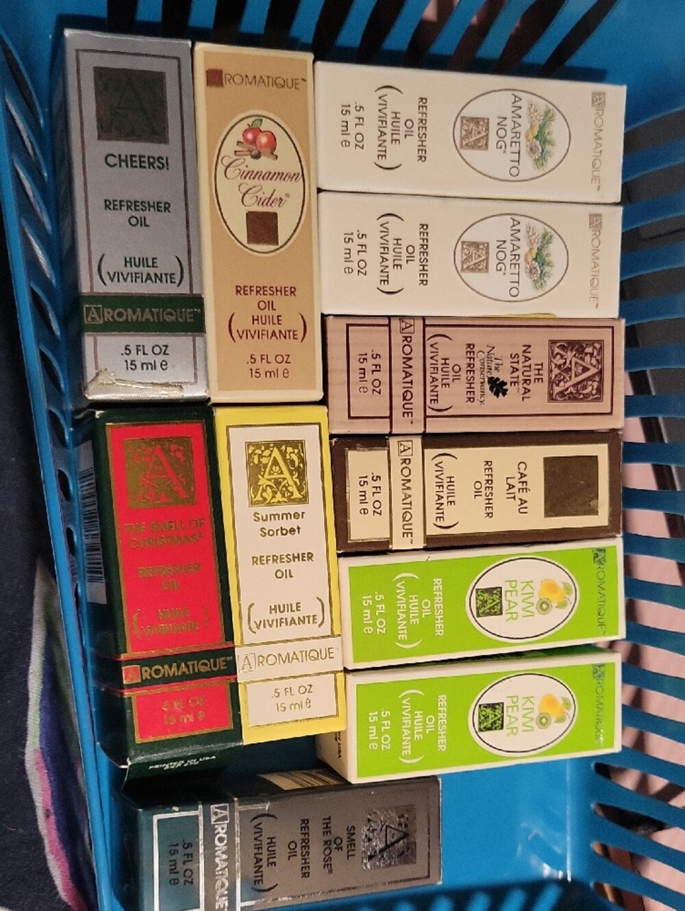 11 Assorted Refresher Oils - Blue - Picture 3 of 3
